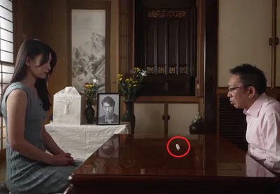 Một ngày sau tang lễ chồng yêu, vợ sắp cưới của con trai đã bị bố người chồng ép nện không bao đến mang thai